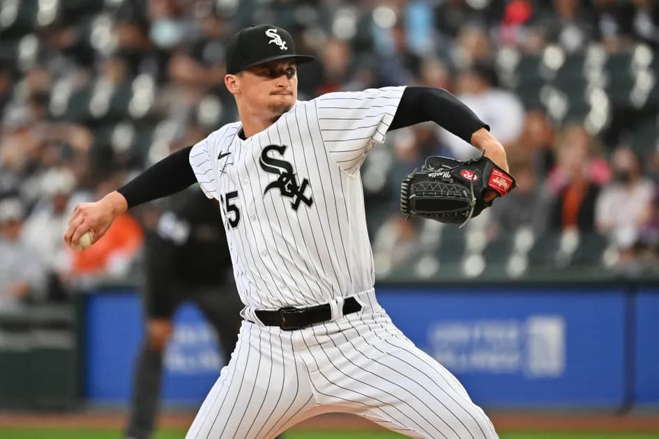Best MLB player prop bet today 10/5: Davis Martin struggles in season finale