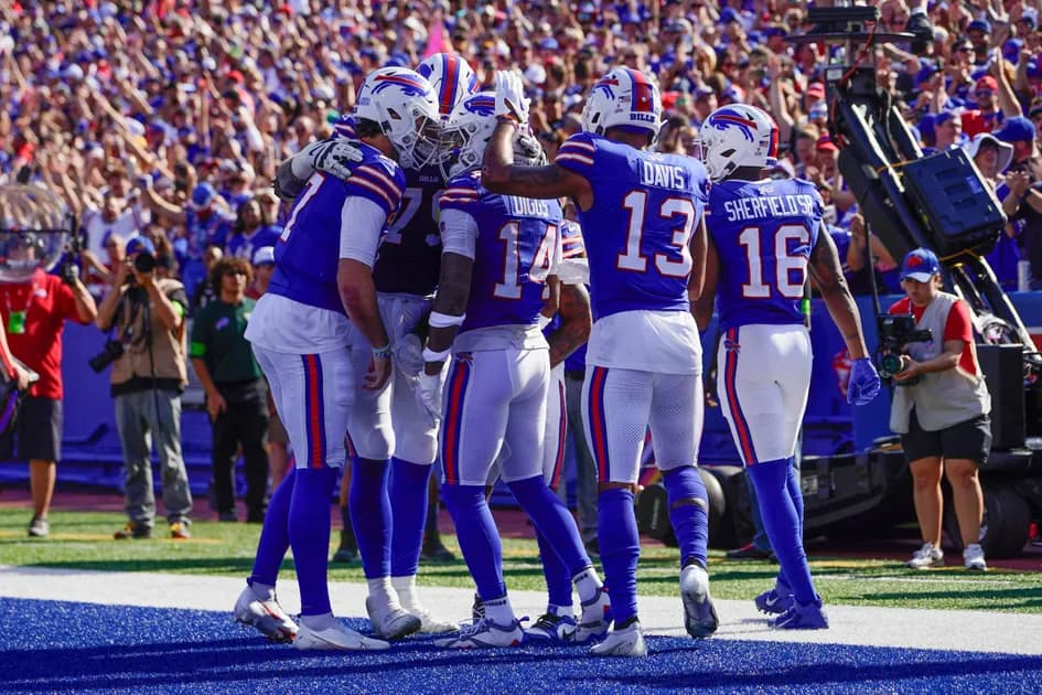 NFL Thursday Night Football Tampa Bay Buccaneers vs Buffalo Bills Same Game Parlay: Stefon Diggs bullies the Bucs at +831 odds