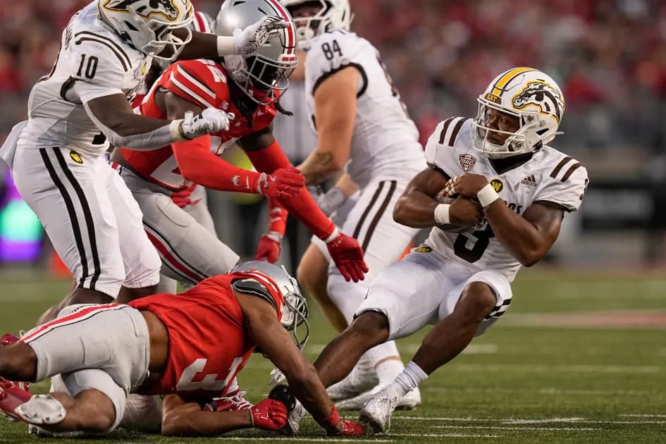 College Football Week 12: Tuesday Best Bets Incl. Western Michigan vs Bowling Green & Ball State vs Buffalo