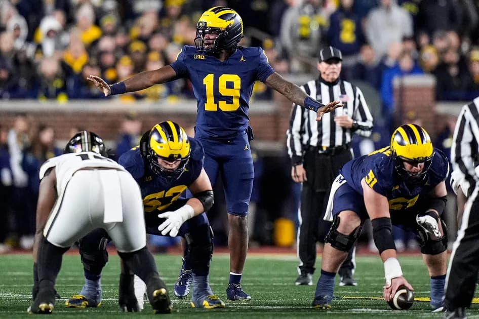 Michigan vs Texas Picks & Parlay: College Football Cheez-It Citrus Bowl Same Game Parlay
