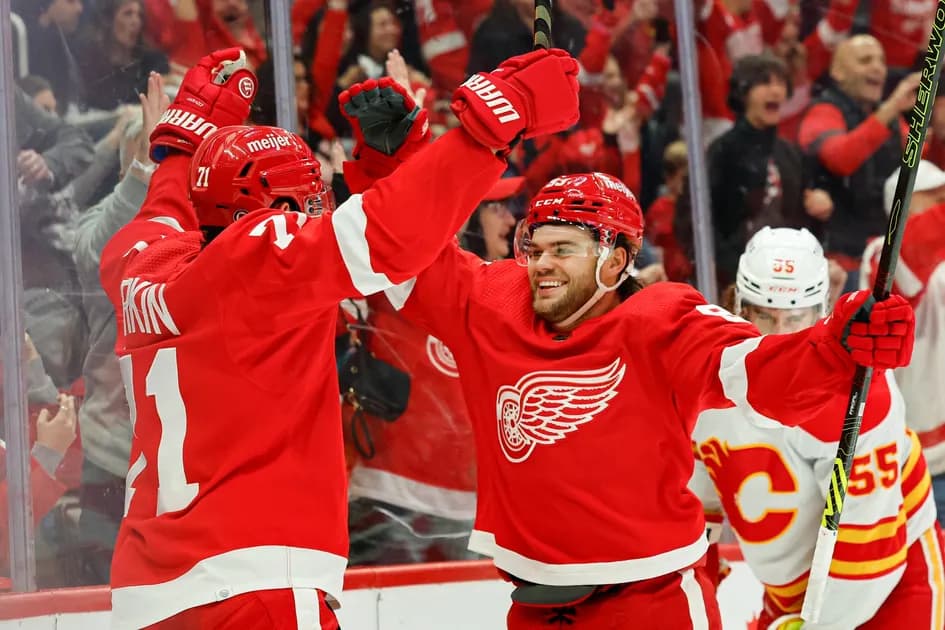 Best NHL parlay picks, Tuesday, 12/5, 3-leg parlay at mega +1066 odds: Ride the Red Wings hot hand