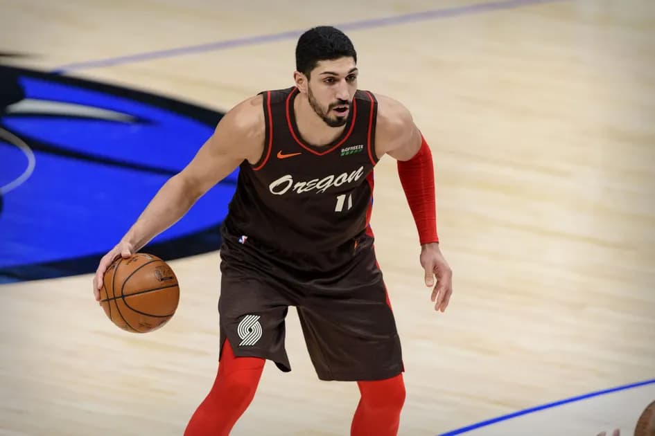 Best player prop bets for Monday's NBA slate: Kanter to overpower Hornets