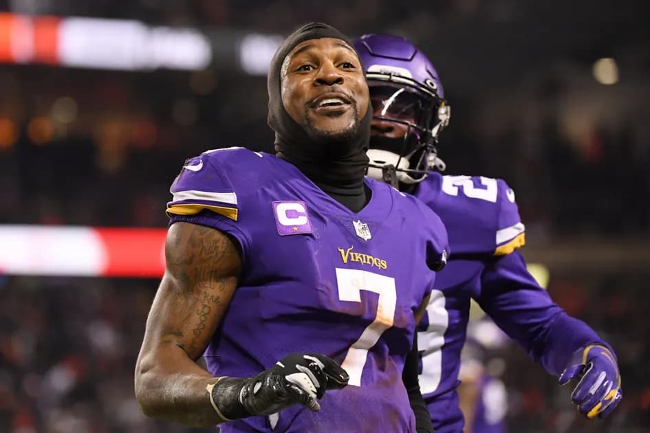 Monday Night Football reaction: Vikings win an ugly one, stay alive in NFC