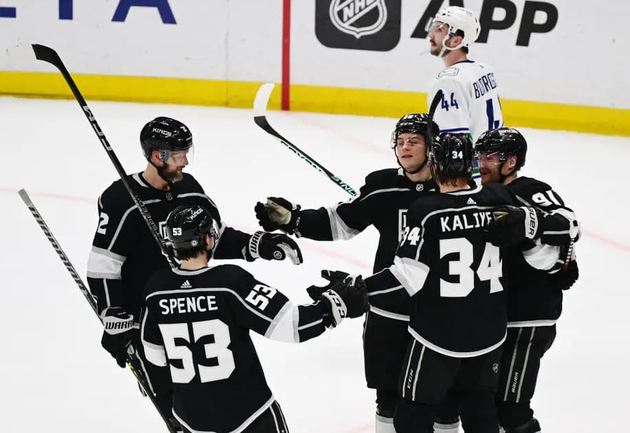NHL Tuesday parlay at mega +966 odds, today 4/25: Los Angeles Kings continue to compete