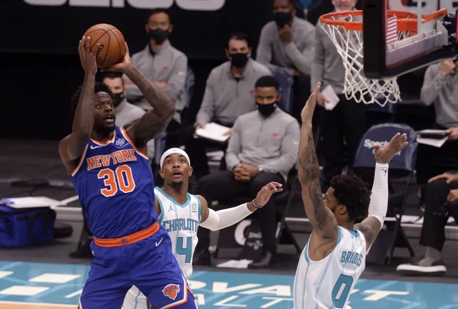 NBA Wednesday parlay at mega (+866) odds, today 1/18: Julius Randle has Knicks rolling
