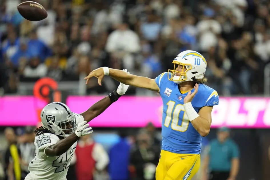 Best Monkey Knife Fight picks for Thursday Night Football: Kansas City Chiefs vs Los Angeles Chargers