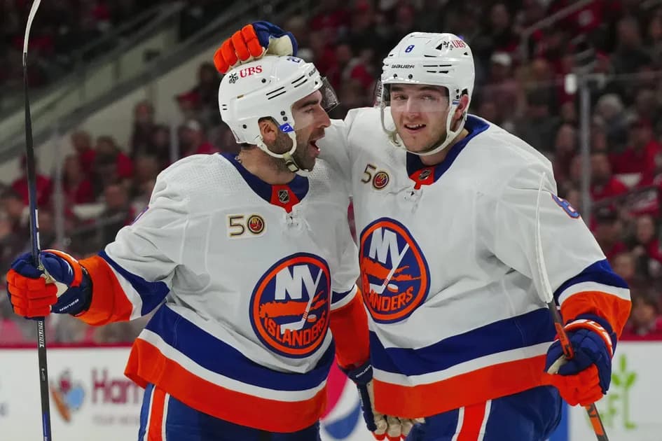 Best NHL Parlay Picks Today, Thursday 4/4: 3-Leg Parlay at mega +862 odds: Islanders and Kings take huge 2 points