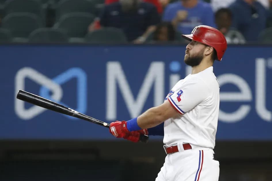 Best player prop bets for Sunday’s MLB slate: Greinke piles on pain for Rangers