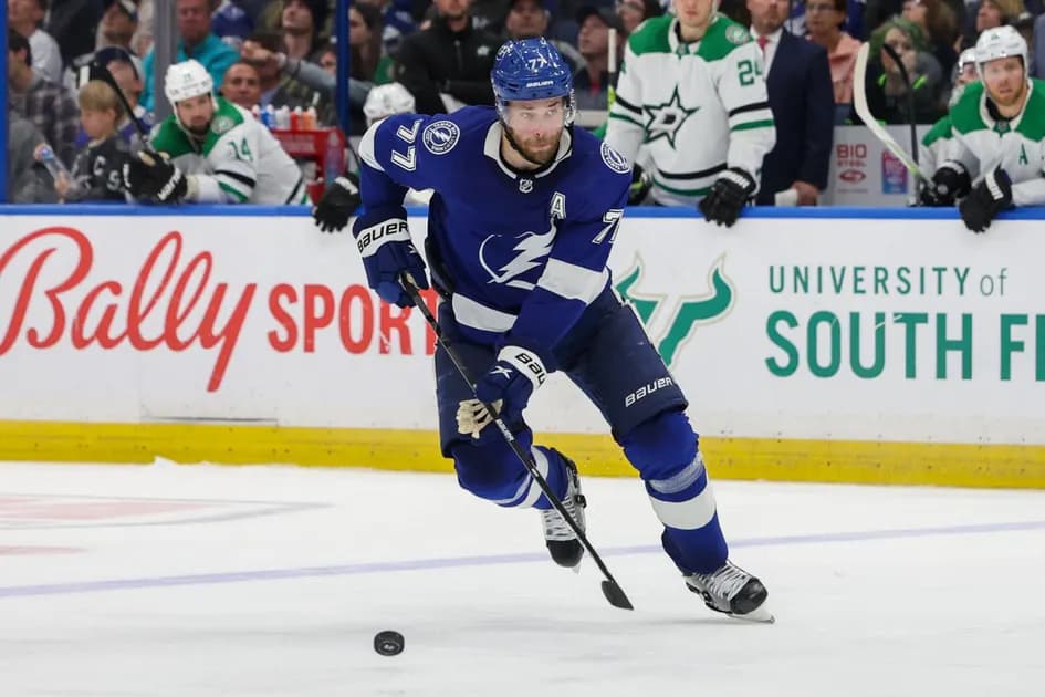 Best NHL prop bets for Monday, 11/28 - Victor Hedman values his teammates