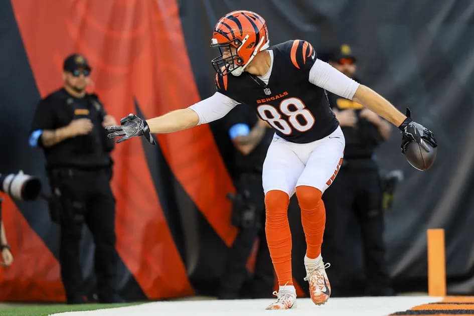Cincinnati Bengals vs Baltimore Ravens Touchdown Player Prop Predictions: Mike Gesicki dances in the end zone