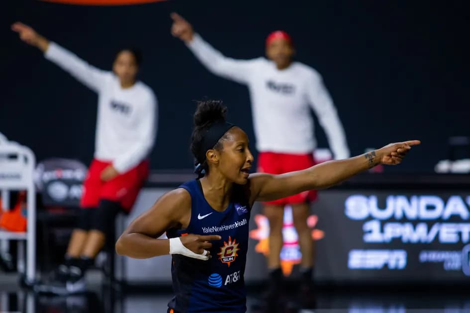 WNBA playoff Tuesday: Chicago, Phoenix down 3-4 seeds to advance to semifinals
