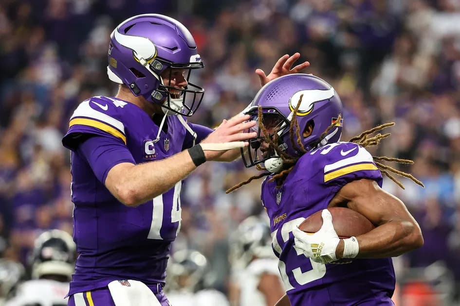 Best NFL Week 17 Player Props And Predictions: Aaron Jones contributes to the passing game