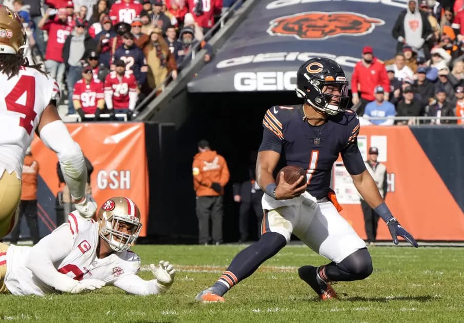 Our expert's best player prop bets for Commanders vs Bears on Thursday Night Football