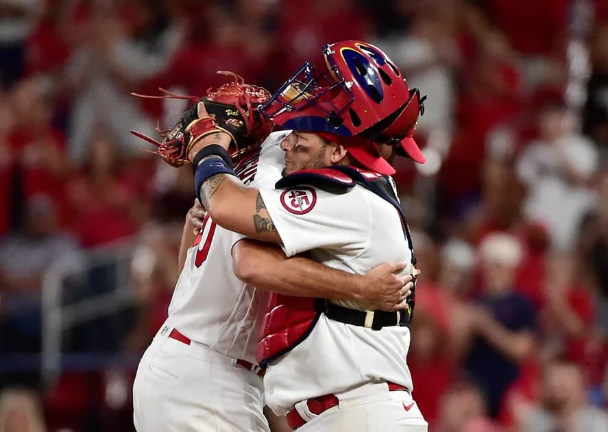 Four-pick cross-sport parlay for Saturday (+637): MLB, UFC, MLS and College Football picks