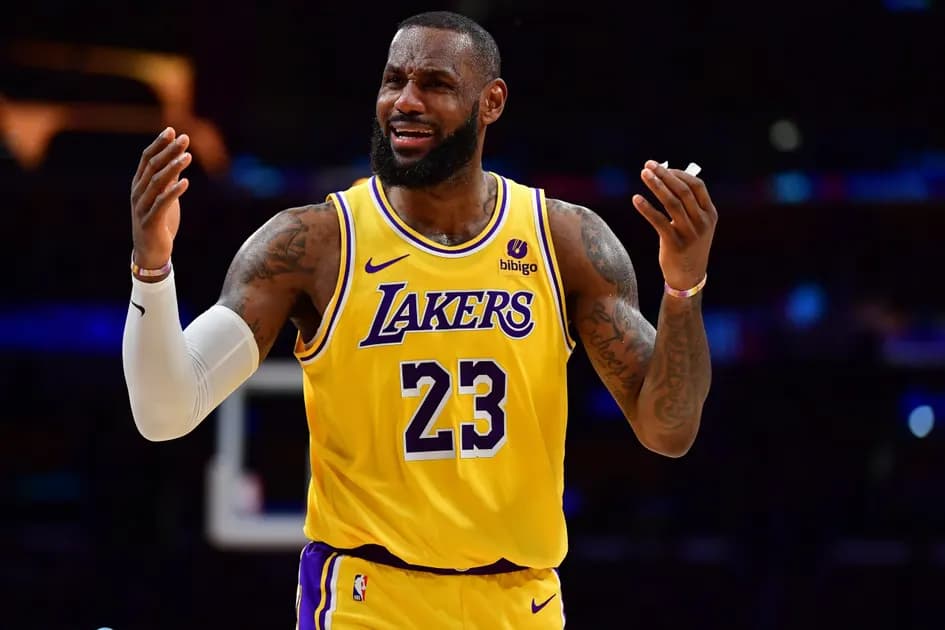 Today's Best NBA Prop Bet Picks & Christmas Day Predictions, Wednesday 12/25: LeBron James dazzles on Christmas