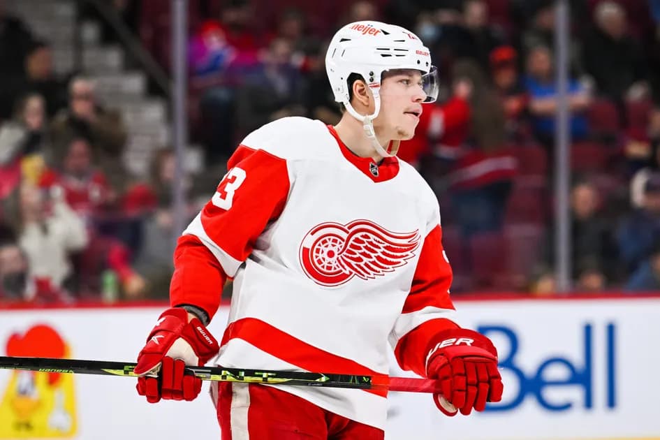 Best NHL prop bet for today, 3/8 - Lucas Raymond rallies the Red Wings