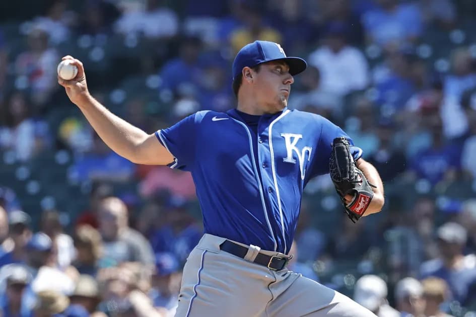 Best MLB player prop for Thursday's MLB slate: Keller to beach Mariners