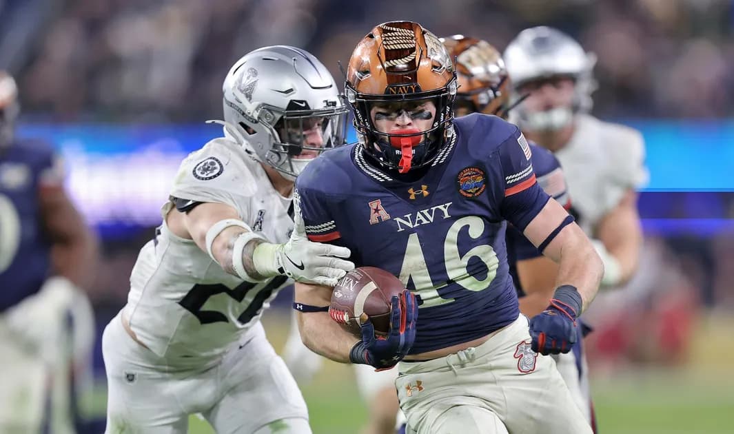 College Football Bowl Games Predictions & Best Bets for Friday, January 2 - Navy runs rampant in Liberty Bowl