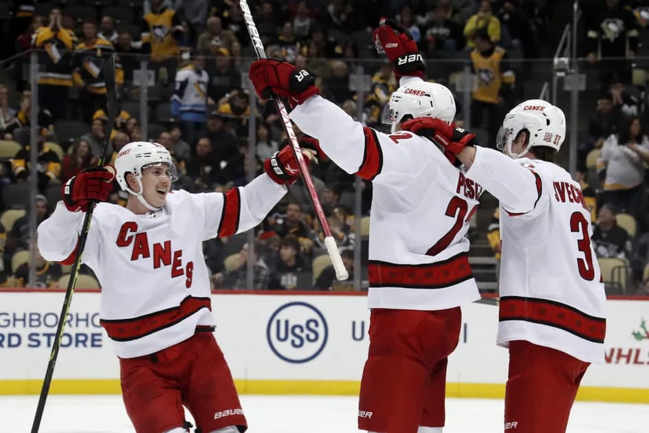 NHL Saturday parlay at mega (+1090) odds, today 12/10: Hurricanes storm over the Islanders