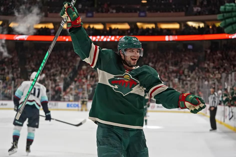 Best player props for Tuesday's NHL slate: Can Fiala extend his point streak to 11 games?