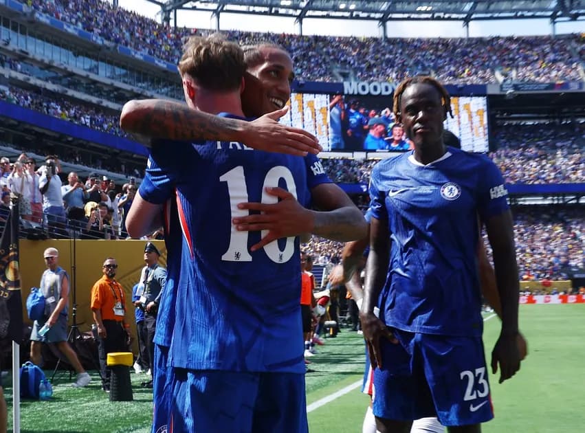 Premier League Predictions: EPL Picks & Best Bets for This Weekend - Chelsea add to Manchester United's troubles