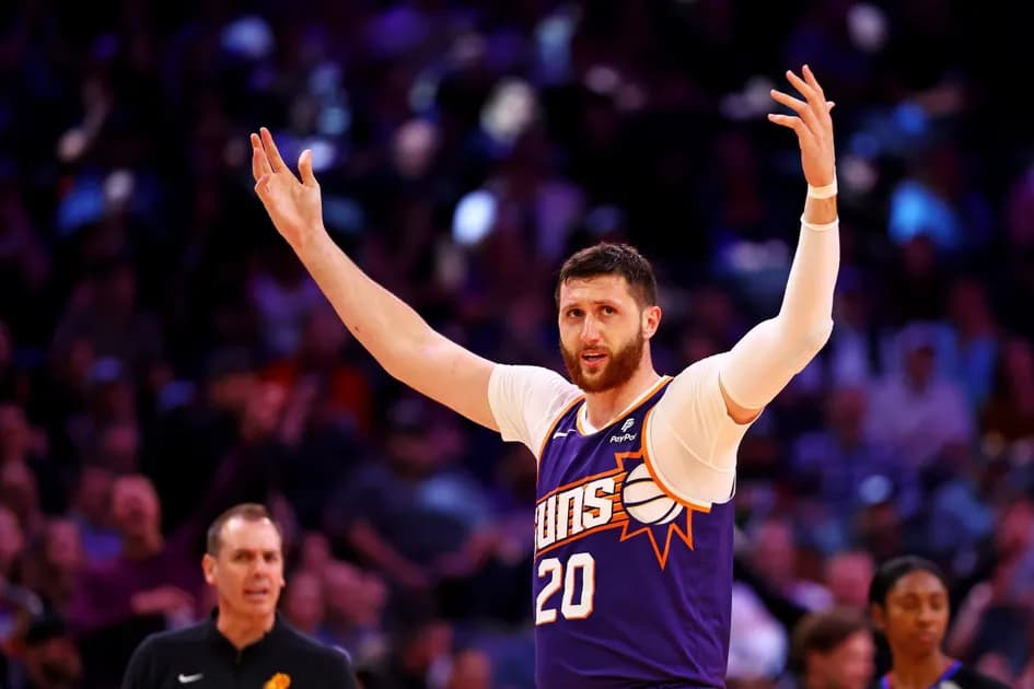Best NBA Parlay Picks Today, Monday 4/1: 3-Leg Parlay at mega +857 odds – Suns burn the Pelicans