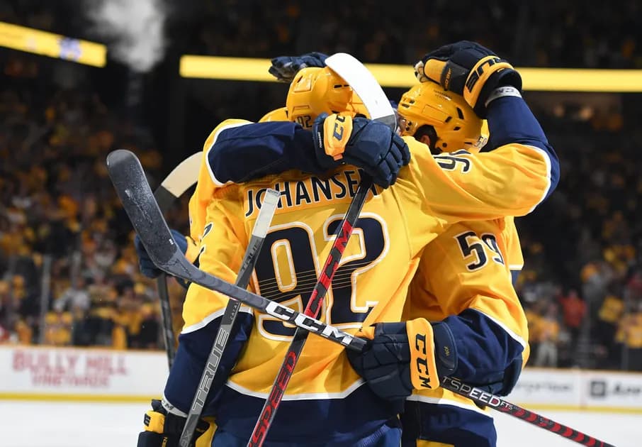NHL Saturday mega parlay (+1198 odds): Preds get on the board