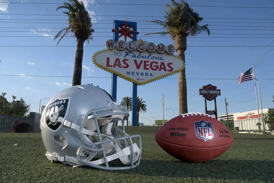 Las Vegas Raiders: What will their 2020 record be?