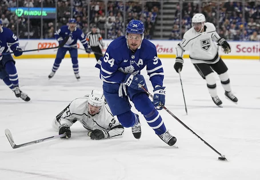 Best NHL prop bets for today, 12/22 - Auston Matthews feasts on the Flyers