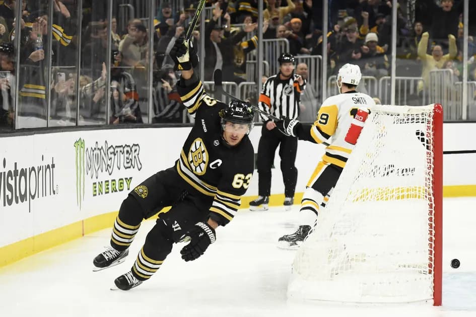 Best NHL Parlay Picks Today, Monday 2/6: 3-Leg Parlay at mega +976 odds - B's and Avs take care of business