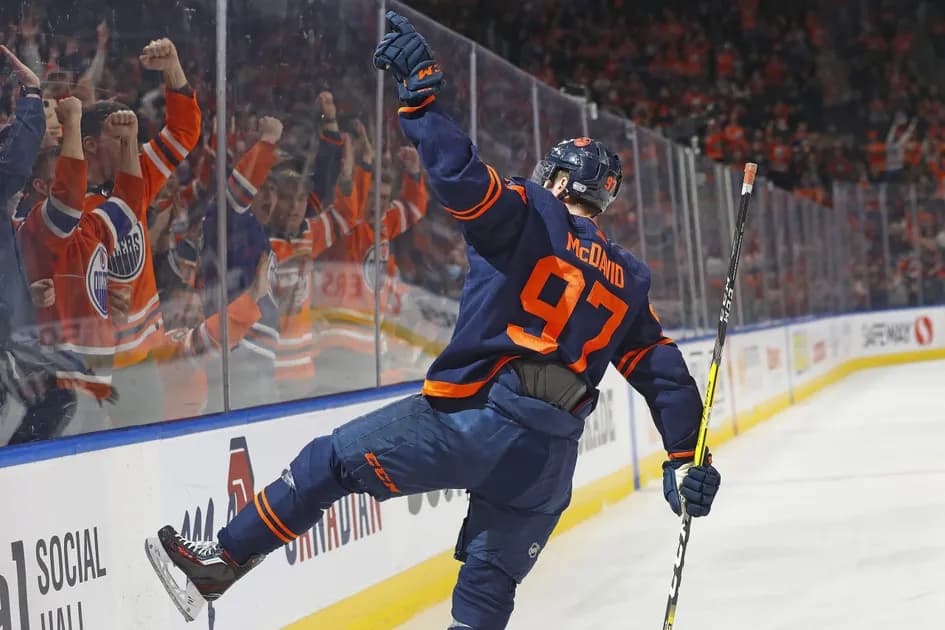Best NHL Parlay Picks Today, Saturday 10/14: 3-Leg Parlay at mega +901 odds: Oilers get revenge