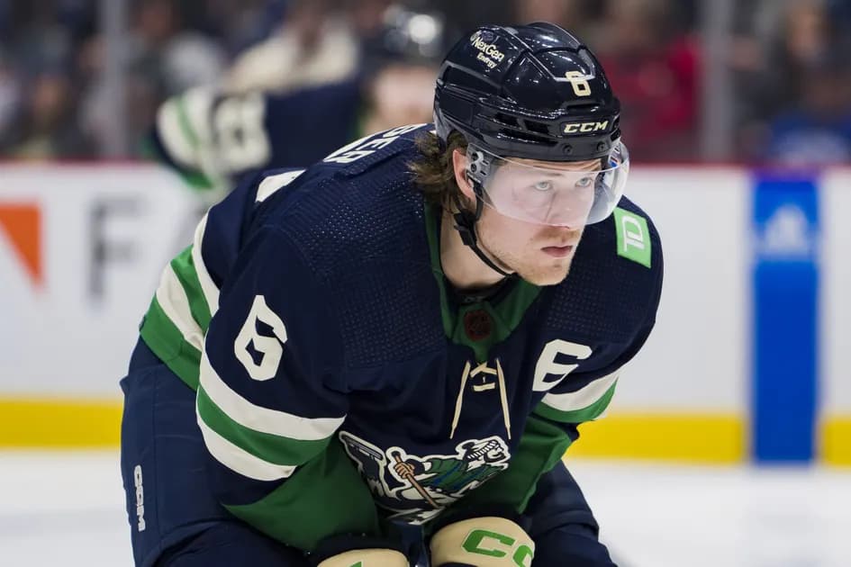 NHL Thursday parlay at mega (+900) odds today 12/22: Canucks carve through Kraken