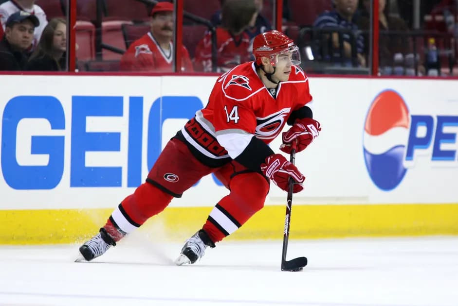 NHL Best Bets Today: October 6 Picks & Predictions, including Hurricanes vs Canadiens