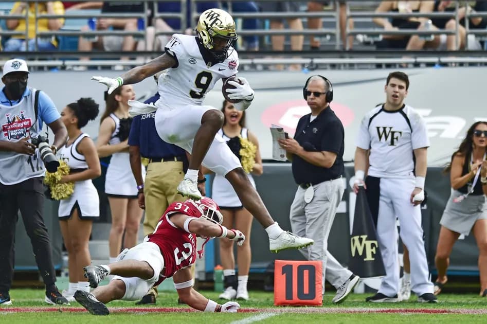Wake Forest Football - Demon Deacons 2022 season preview, predictions & best bets