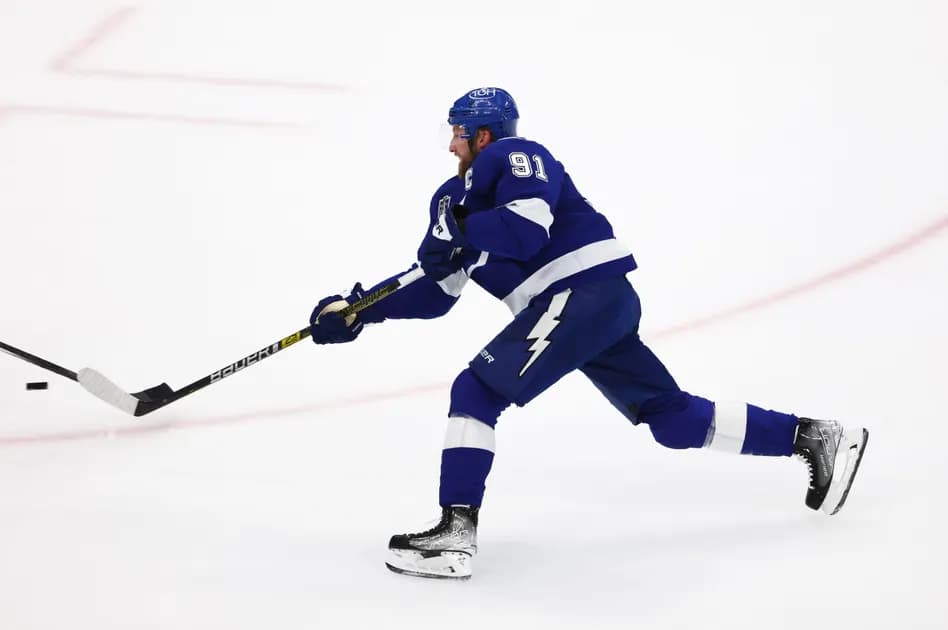 Best NHL player prop bets Tuesday 10/11 - Steven Stamkos starts the season strong