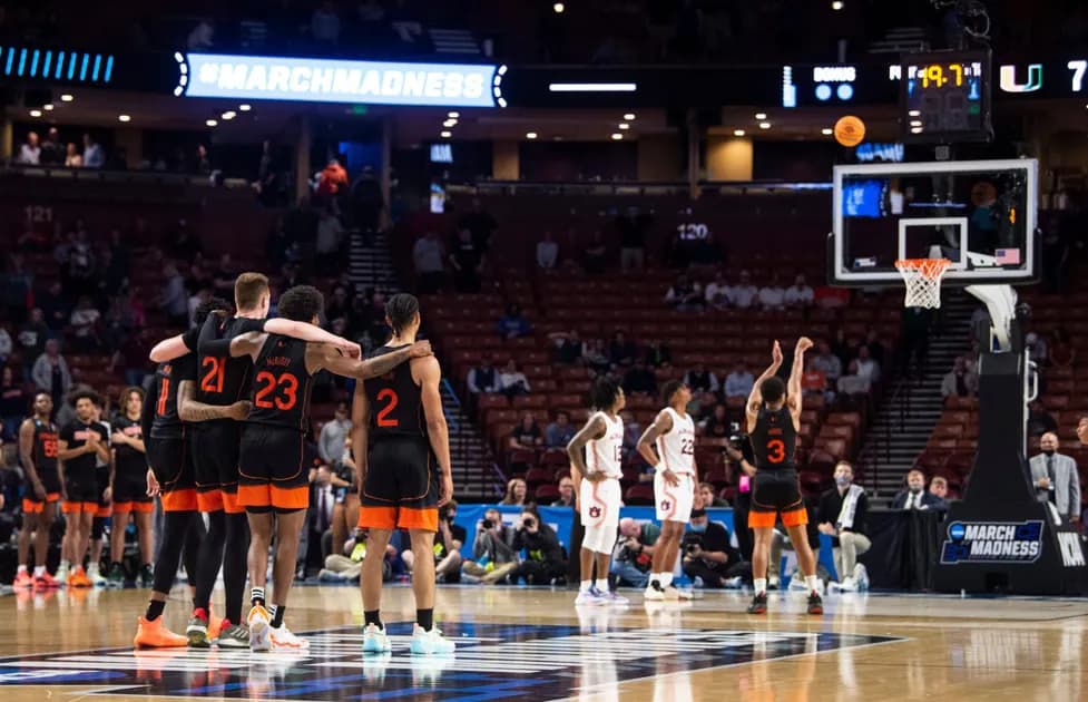 March Madness best bets for Friday's Sweet 16 action: 'Canes crush Cyclones