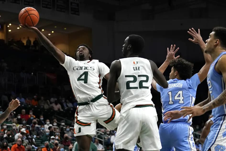 College basketball Saturday three-team mega parlay (+1044): Miami gets shot at revenge