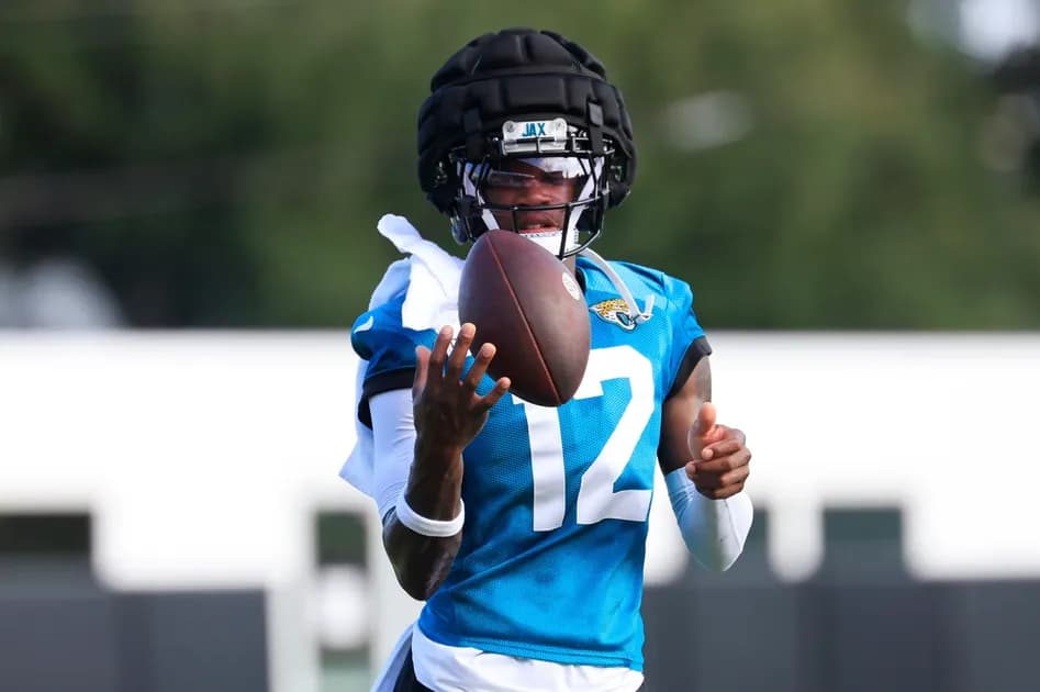 2025-26 NFL Offensive Rookie of the Year Odds & Predictions: Travis Hunter rises to the challenge