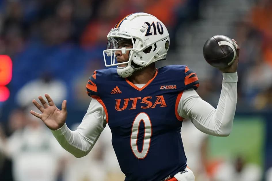 College football Week 5 Friday parlay picks at mega (+585) odds: Roadrunners race away from Middle Tennessee