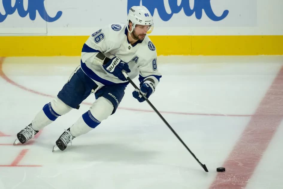 Today's Best NHL Prop Bet Picks & Predictions Thursday 10/26: Nikita Kucherov sinks the Sharks