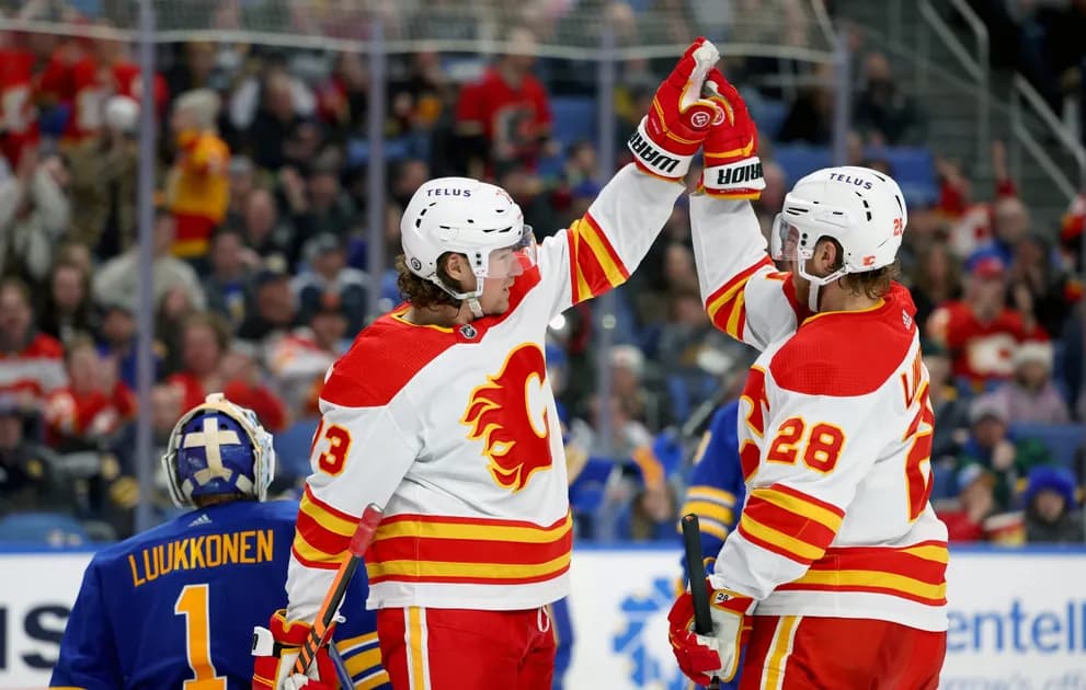 NHL Wednesday mega parlay at +665 odds today, 4/4: Flames jump Jets