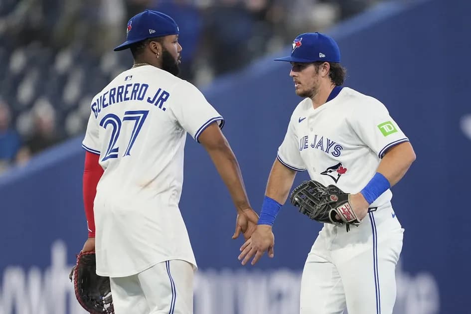 Unleash the $100 BetVictor bonus code for Cubs vs Blue Jays on TBS today