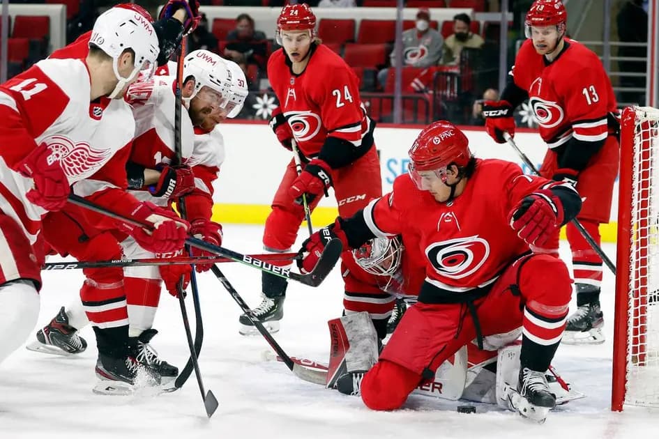 Thursday NHL four-team parlay (+705 odds): Central teams scrambling for top spot
