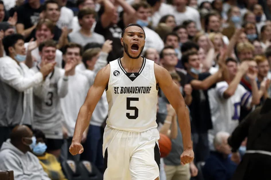 College basketball Friday three-team mega parlay (+1475 odds): Bonnies to get back on track