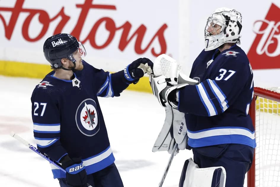Best NHL Parlay Picks Today, Tuesday 11/5: 3-leg parlay at mega +938 odds - Hurricanes storm past Flyers