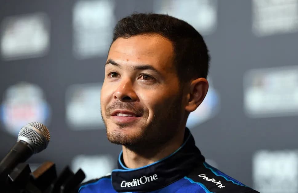 Kyle Larson cleared to return to NASCAR in 2021