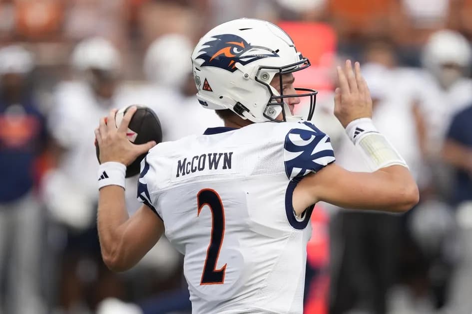 College Football Monday Best Bets for Myrtle Beach Bowl & Famous Idaho Potato Bowl Incl. Coastal Carolina vs UTSA and Northern Illinois vs Fresno State