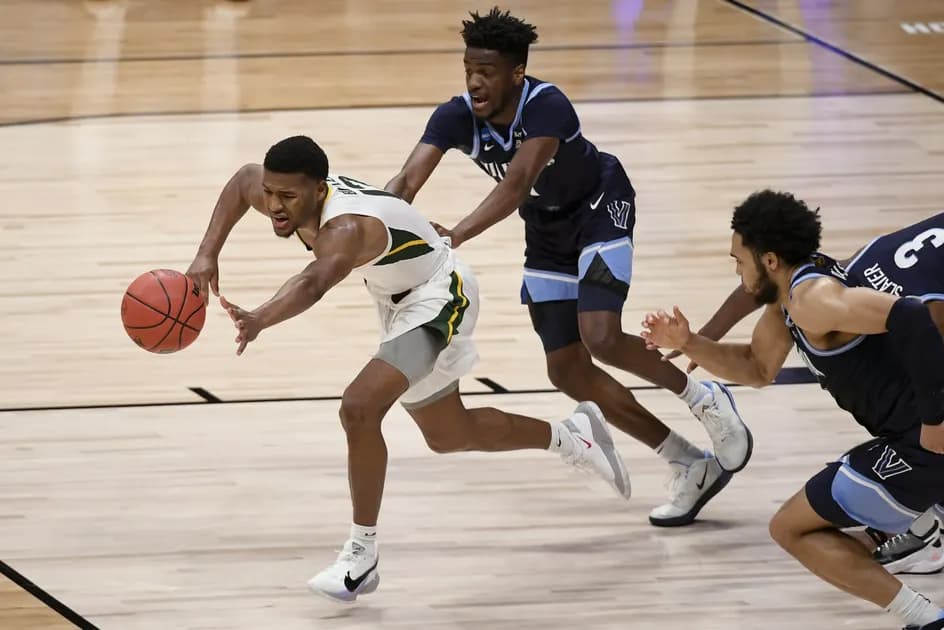March Madness Sweet 16 Day One By The Numbers: The under bounces back