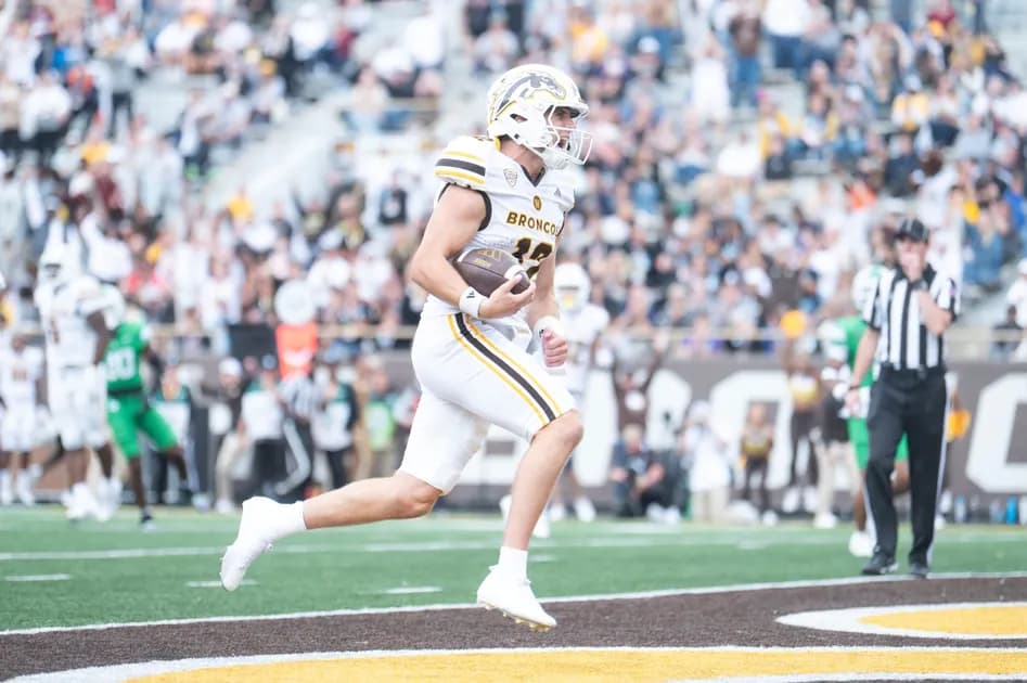 College Football Bowl Games Predictions & Best Bets for Friday, December 19