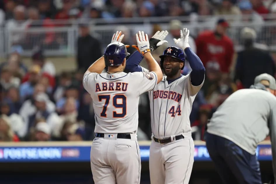 Claim the Underdog MLB promo code PICKSWISE04 & win $1,000 for any MLB game